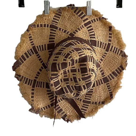 D&Y Straw Woven Lightweight Floppy Sun Hat
Tan Brown One Size - Picture 2 of 13